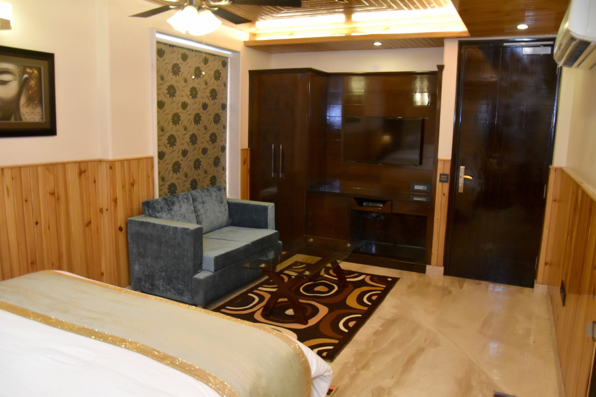 Wood Castle Grand Hotell New Delhi Exteriör bild