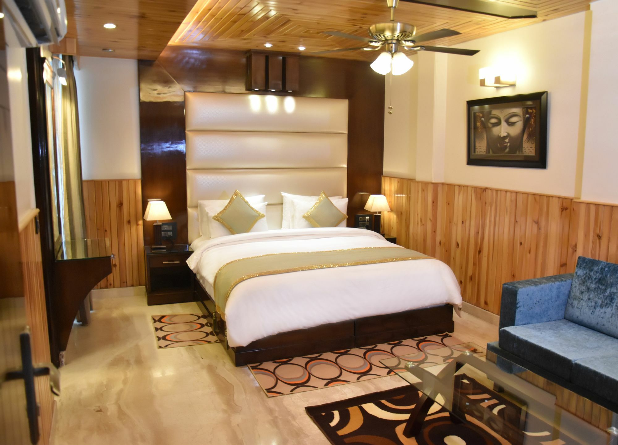 Wood Castle Grand Hotell New Delhi Exteriör bild